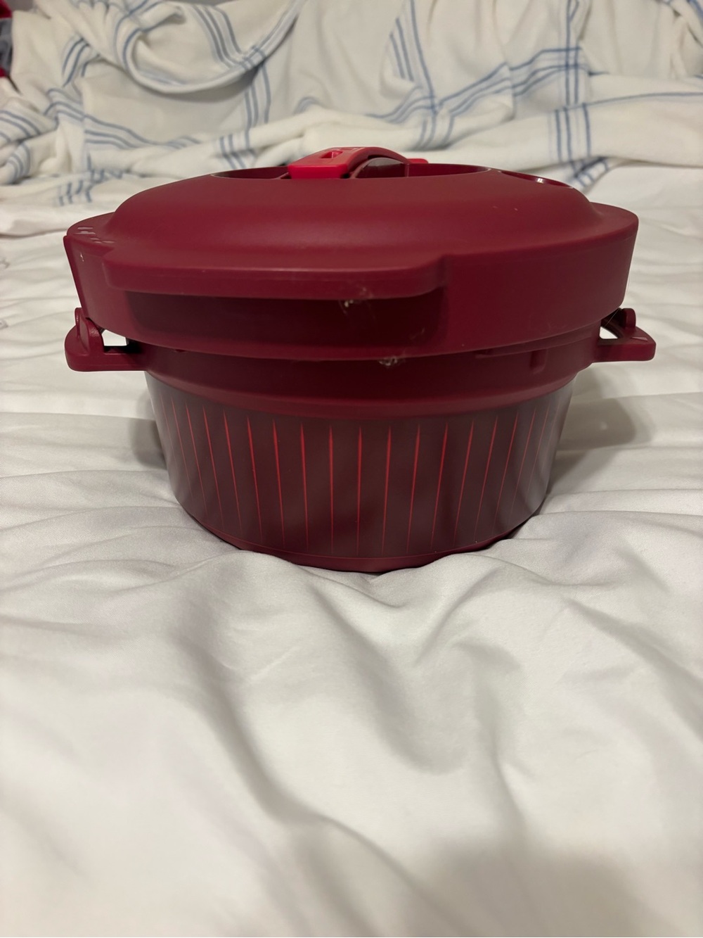 Tupperware Microwave Pressure Cooker Burgundy Complete w/ Manual 3 Qt MicroPro